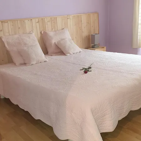 Шале Oustals De Lavail *